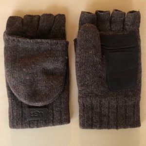 Brown Ugg mittens